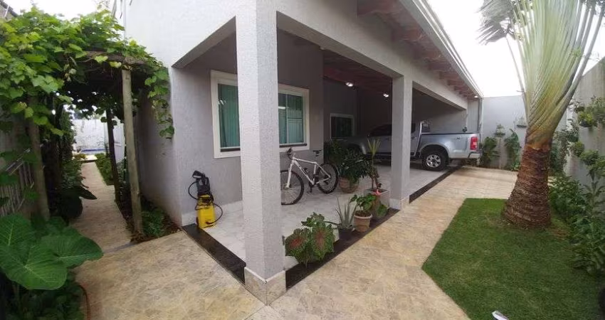 Casa para venda com 03 quartos Setor Itaguai em Caldas Novas - GO