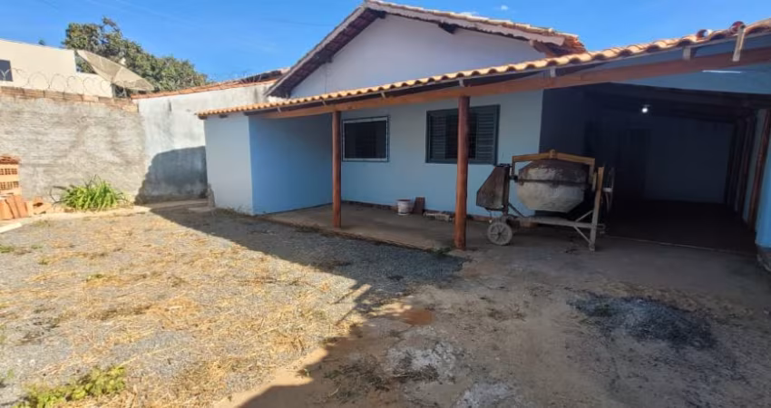 Casa com 03 quartos para venda em Caldas Novas GO