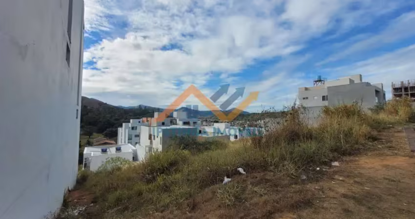 Terreno à venda na Rua Dona Vilica Silveira, Belvedere, Coronel Fabriciano