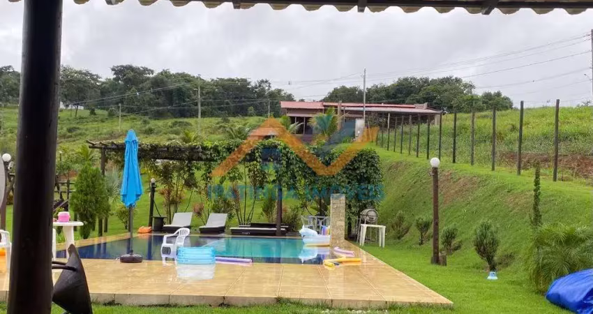 Chácara/casa alto padrão em condominio iapu - cantos da mata