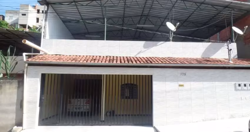 Casa com 4 quartos à venda na Rua Quetúnia, Esperança, Ipatinga