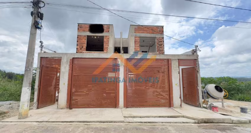 Casa Tríplex á venda no bairro Residencial Bethânia - Santana do Paraiso