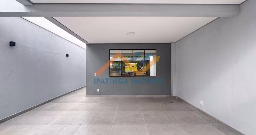 Casa Tríplex à venda no bairro Jardim Vitoria - Santana do Paraiso