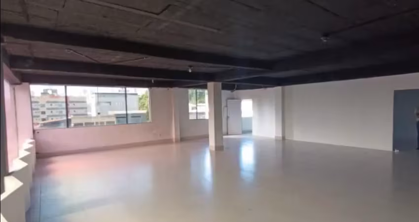 Casa comercial com 1 sala para alugar na Avenida Paulo VI, Pituba, Salvador