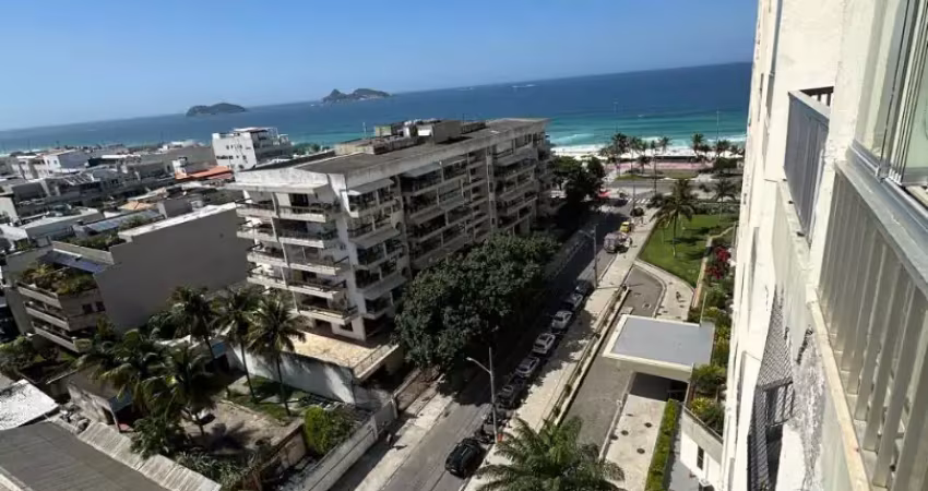 Apartamento mobiliado sol manhã 2 quartos suíte garagem pé na areia barra da tijuca-rj