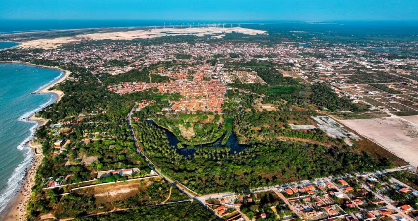 LOTE EM CONDOMÍNIO A 100MTS DA PRAIA EM PARACURU/CE