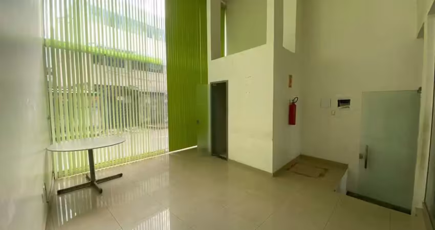 Ponto comercial com 1 sala para alugar no Chapada, Manaus 