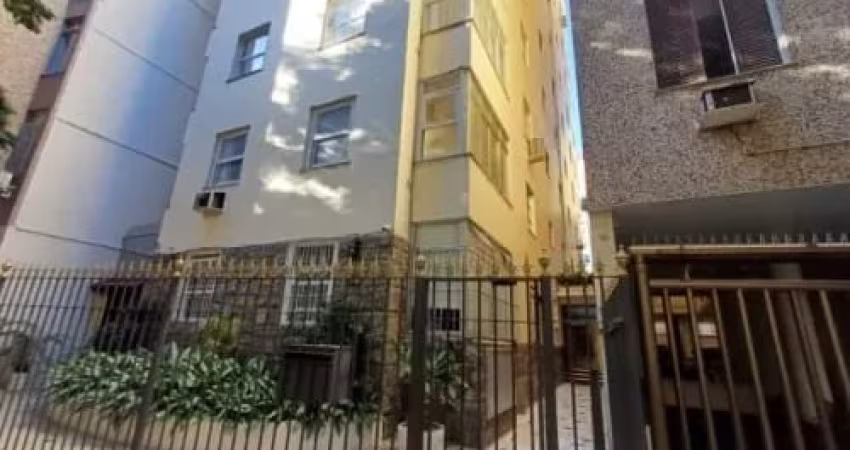 Excelente apartamento reformado 03 quartos em Copacabana