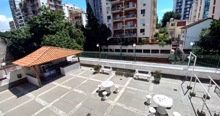 Apartamento 01 quarto com dependência- Tijuca