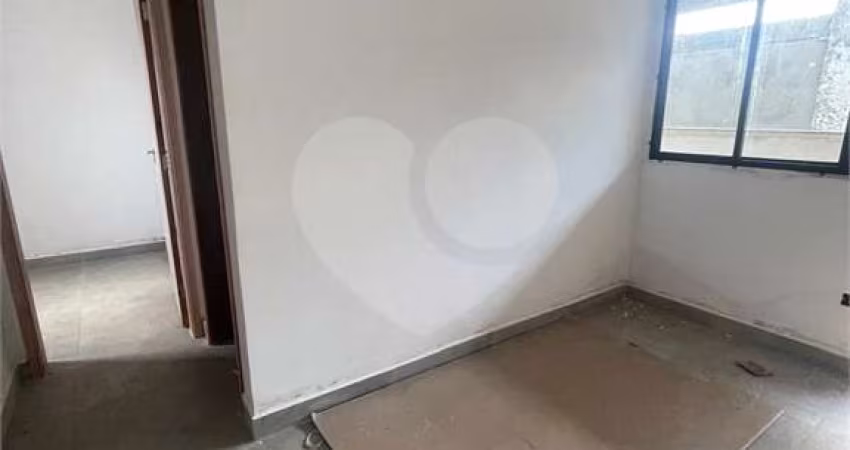 Condomínio com 2 quartos à venda em Vila Constança - SP