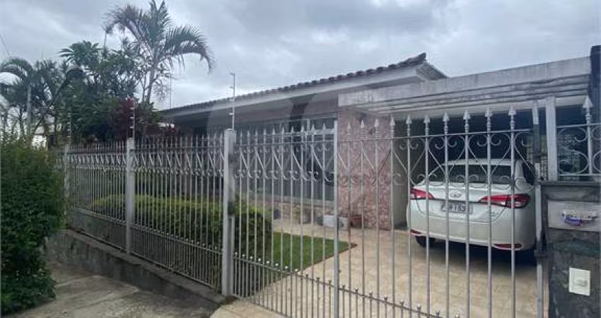 Casa térrea com 3 quartos à venda em Jardim Franca - SP