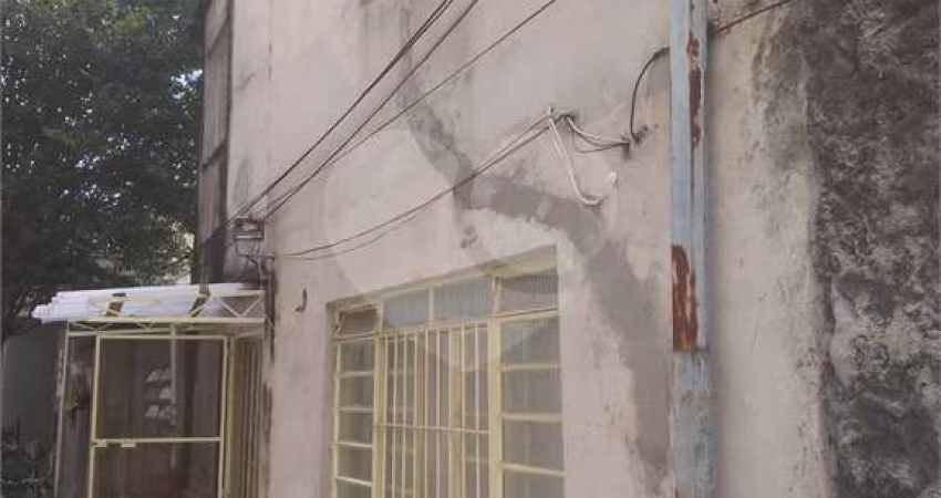 Sobrado com 3 quartos à venda em Vila Nivi - SP