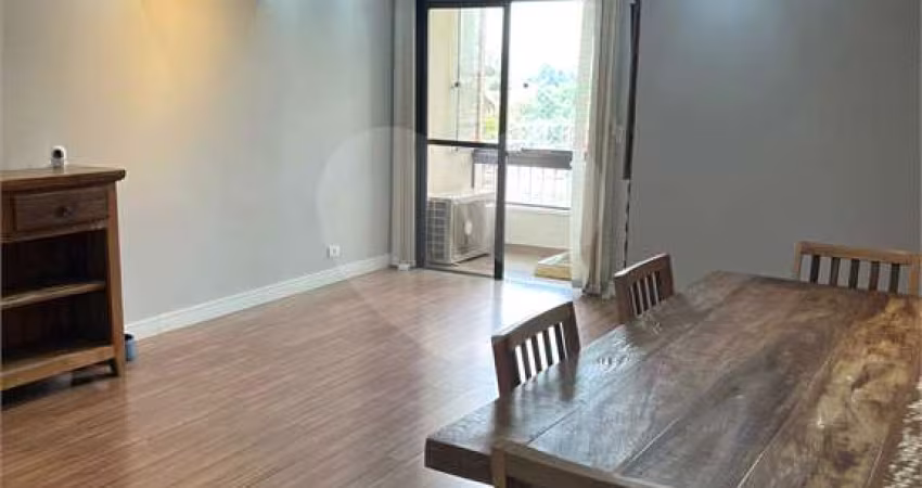 Apartamento com 3 quartos à venda em Vila Paiva - SP