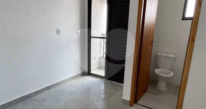 Condomínio com 2 quartos à venda em Vila Constança - SP