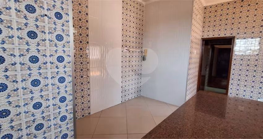 Sobrado com 4 quartos à venda ou para locação em Vila Ipojuca - SP
