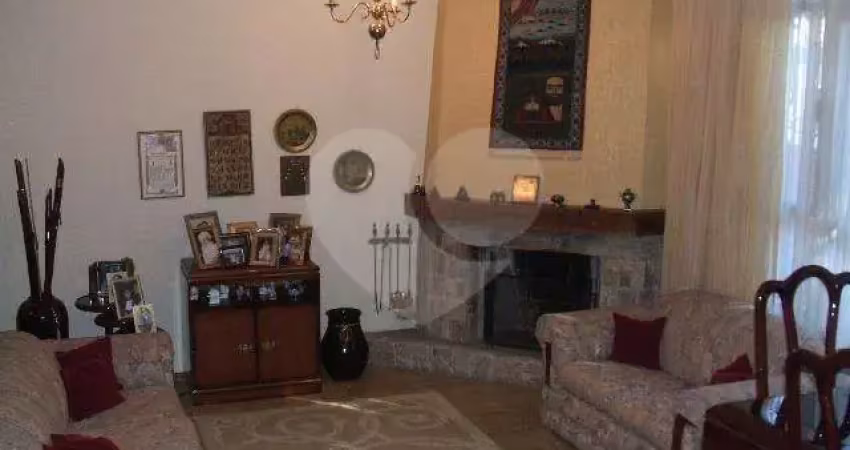 Casa com 4 quartos à venda na Conchilia, Vila Albertina, São Paulo