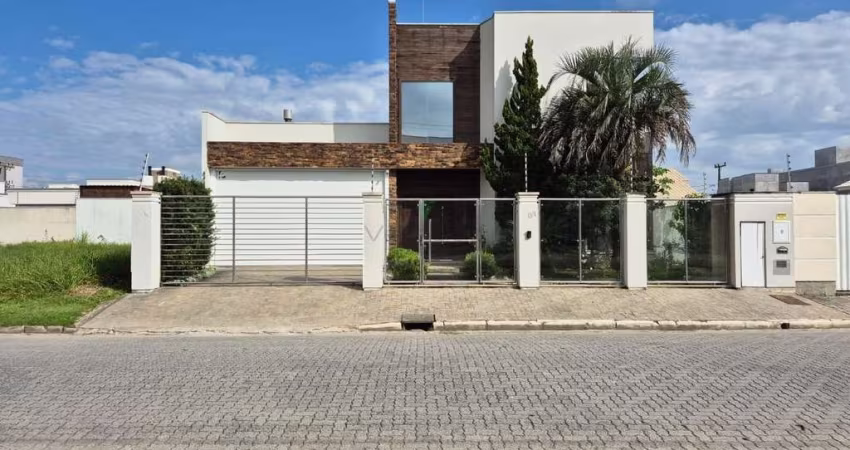 Casa à venda na Avenida Paineiras, 201, Areias, Tijucas