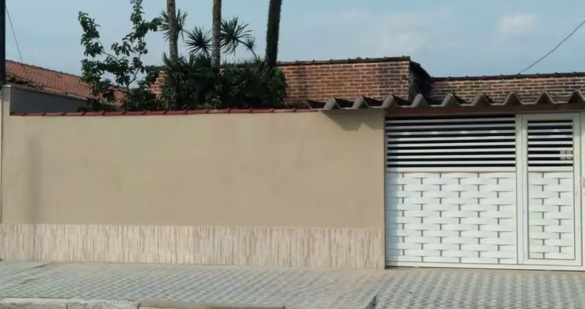 Casa à venda em praia grande, 3 dormitórios, maracanã - r$600 mil