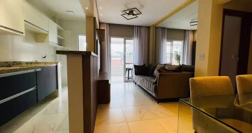 Apartamento à venda em praia grande, 2 dormitórios, caiçara - r$490 mil