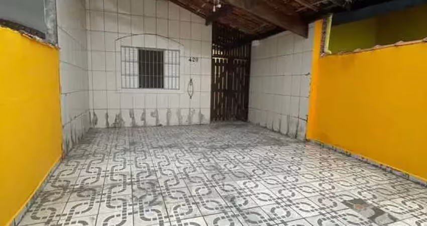 Casa à venda em praia grande, 2 dormitórios, vilamar - r$ 370 mil