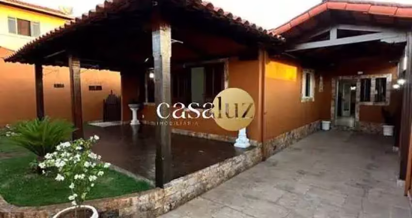 Casa localizada no bairro Santa Rosa/Sarzedo