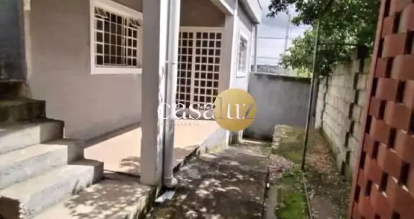 Casa localizada no bairro Santo Antônio/Sarzedo