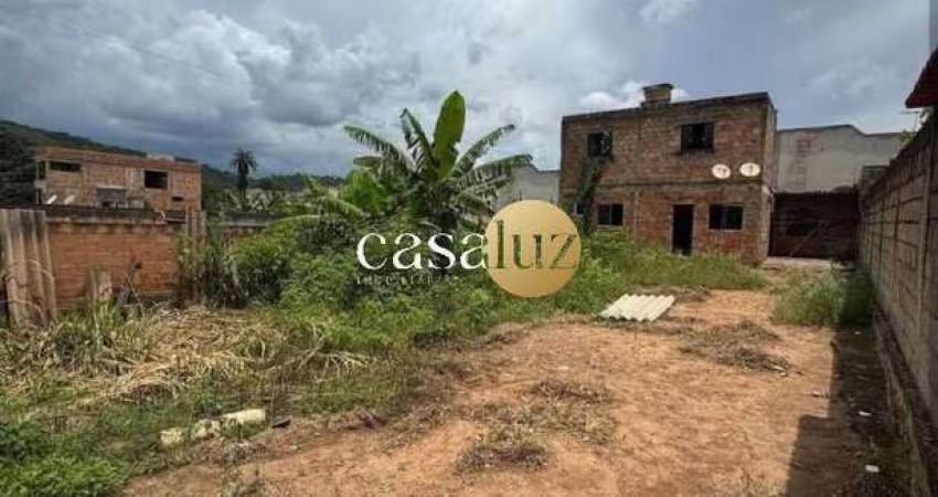 Casa localizada no bairro Brasília/Sarzedo