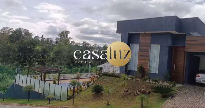 Casa localizada no bairro Masterville/ Sarzedo