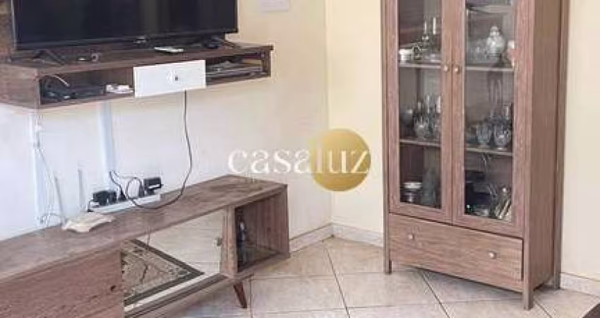 Casa geminada localizada no bairro Brasília/ Sarzedo