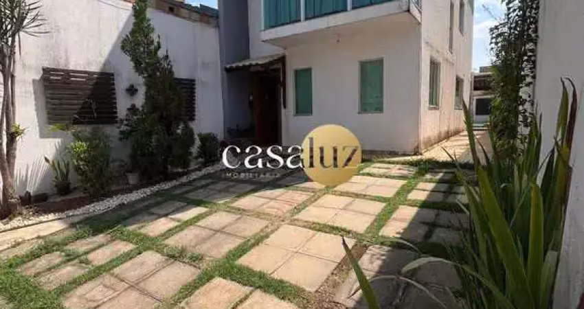 Casa duplex localizada no bairro Masteville/ Sarzedo