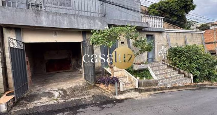2 casas localizadas no bairro Parque Elizabeth /Ibirité