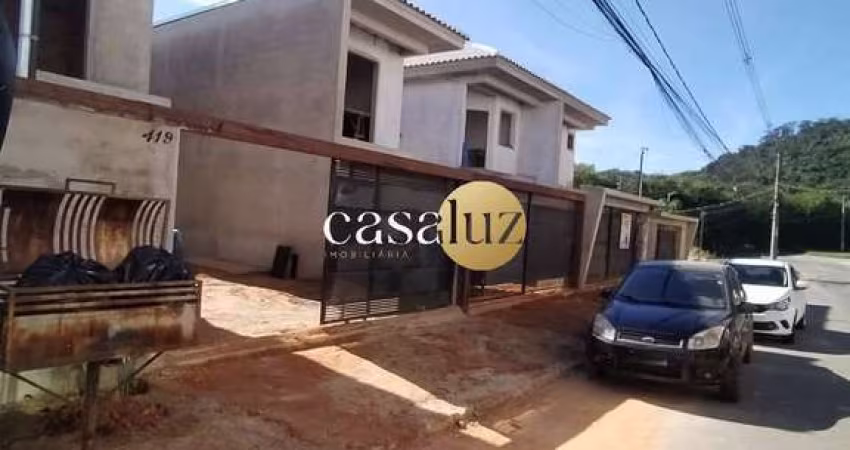 Casa duplex em construção localizada no bairro Masterville /Sarzedo