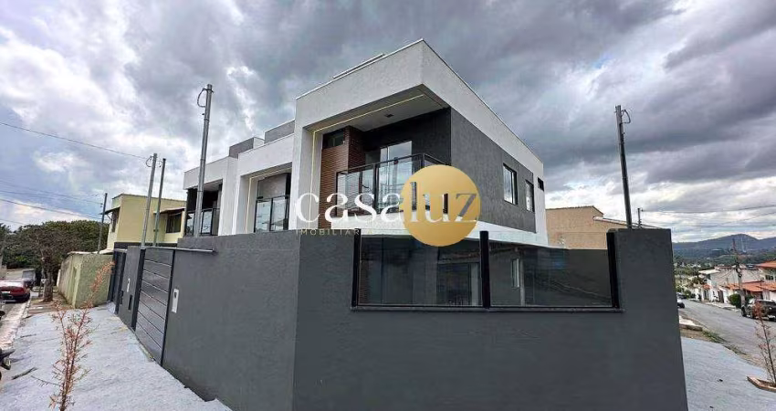 3 casas duplex localizadas no bairro São Pedro /Ibirité