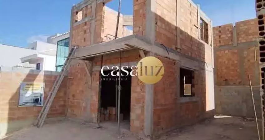 Casa duplex em construção localizada no bairro masterville /sarzedo