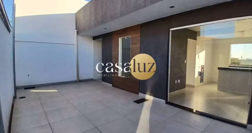 Casa duplex localizada no bairro recanto verde /ibirité