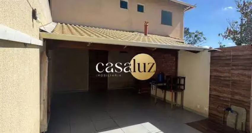 Casa duplex geminada localizada no bairro palmeiras /ibirité