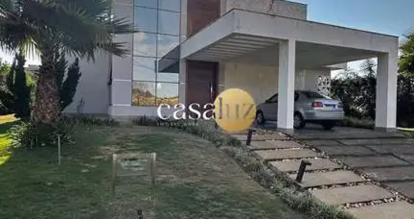 Casa de alto padrão localizada no serra dos bandeirantes/ mário campos