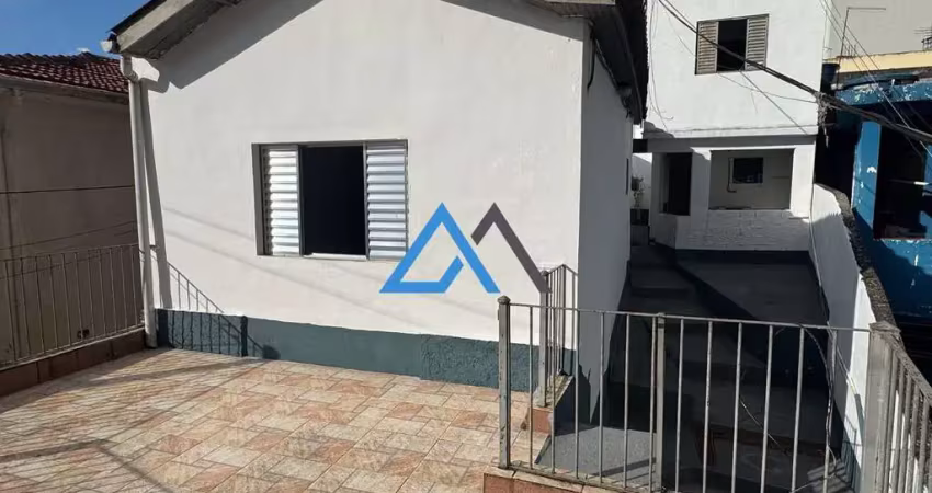 Casa à Venda em Pirituba, Jardim Líbano, com 2 Residências no Terreno