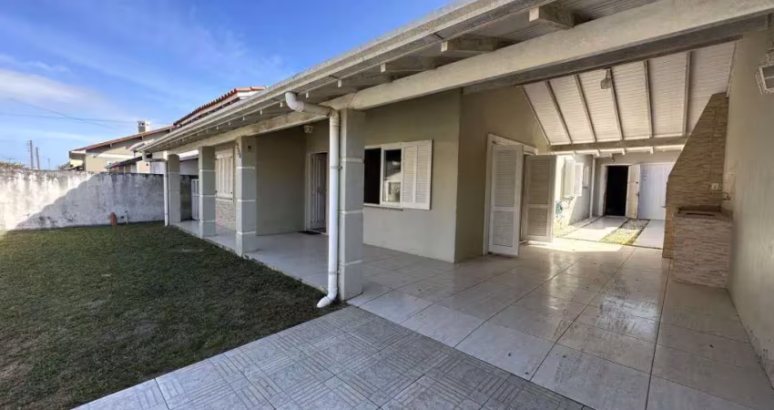 Casa com 4 quartos à venda na Avenida Garibaldi, 614, Centro, Imbé