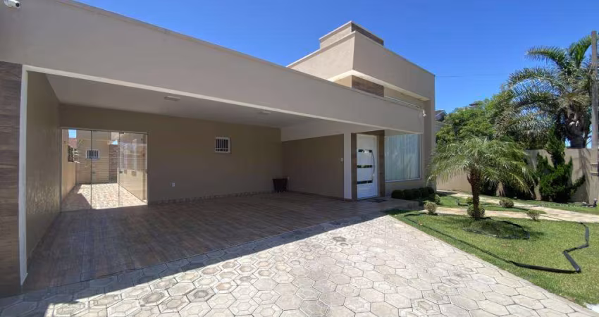Casa 03 dormitórios com piscina à venda no bairro centro