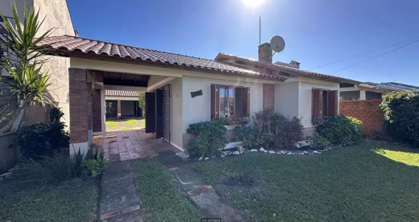 Casa com 4 quartos à venda na Avenida Garibaldi, 614, Centro, Imbé
