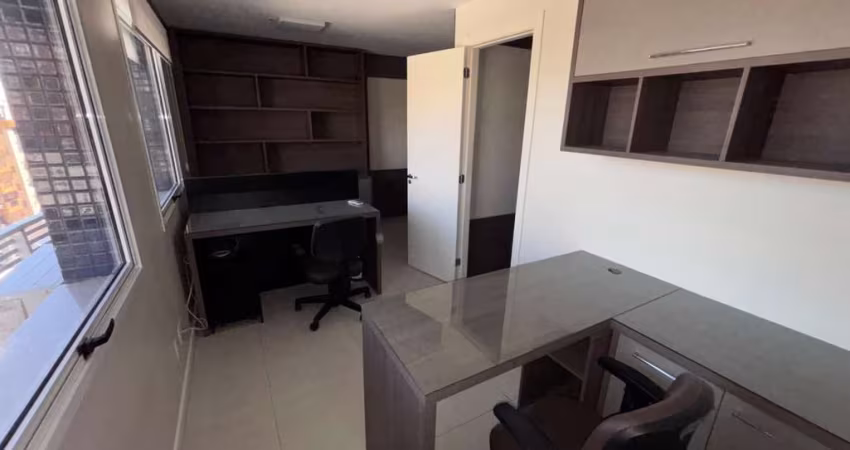 Sala comercial para alugar na Rua Eudoro Berlink, 646, Auxiliadora, Porto Alegre