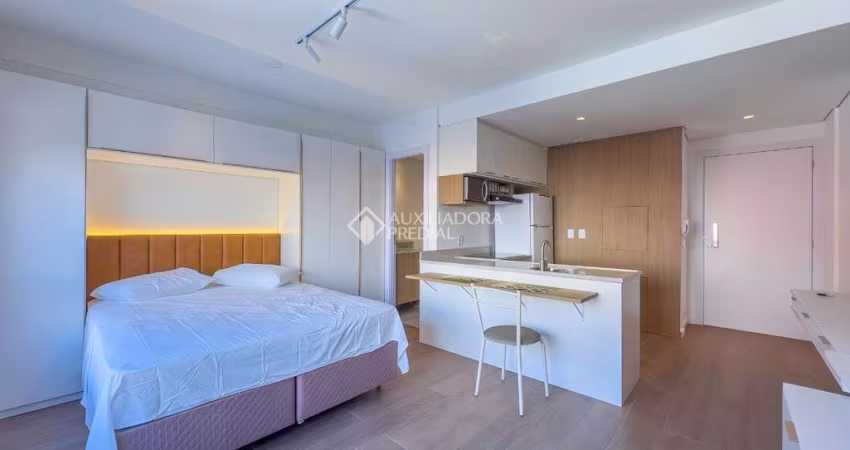 Loft com 1 quarto para alugar na Travessa Carmem, 96, Floresta, Porto Alegre