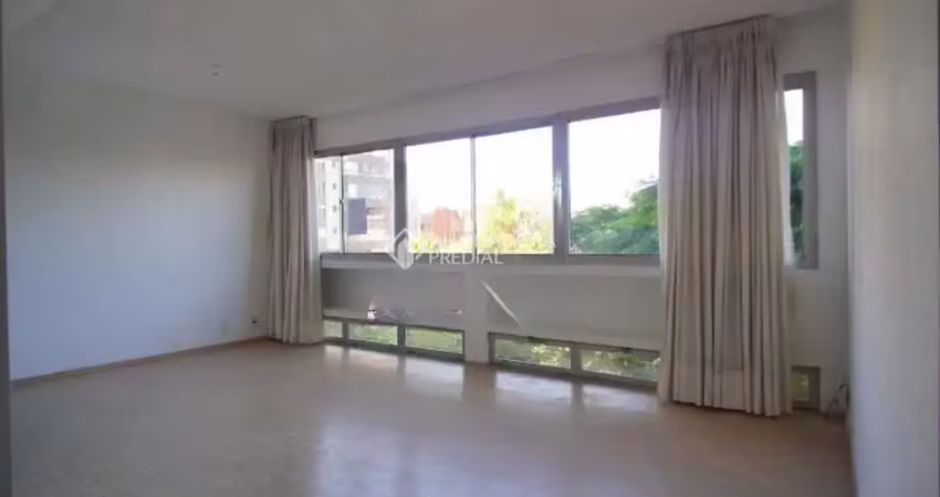 Apartamento com 3 quartos para alugar na Rua Riveira, 150, Petrópolis, Porto Alegre