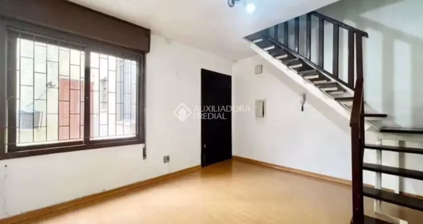Cobertura com 3 quartos para alugar na Rua Portugal, 639, São João, Porto Alegre