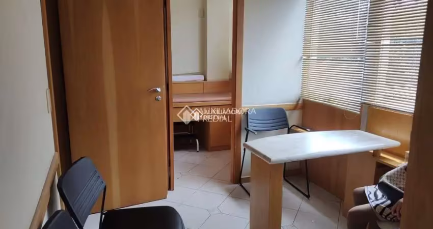 Sala comercial para alugar na Rua Vinte e Quatro de Outubro, 1312, Moinhos de Vento, Porto Alegre