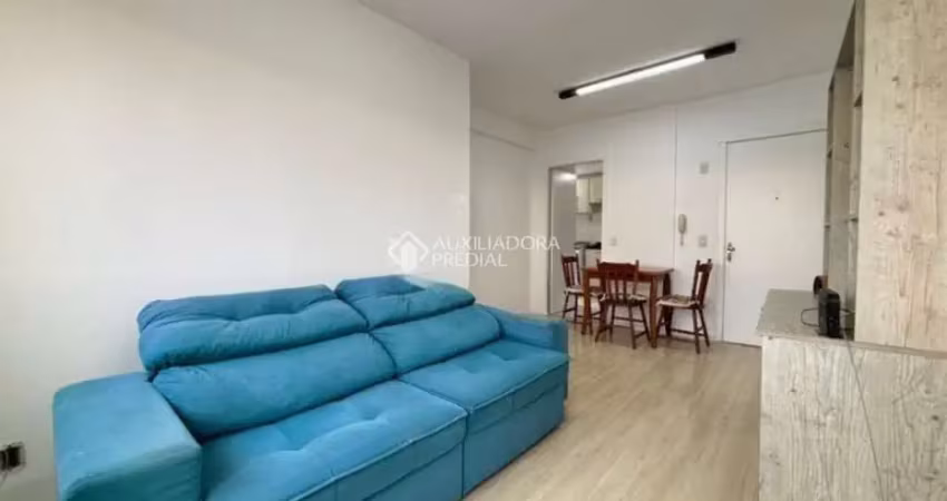 Apartamento com 3 quartos para alugar na Avenida Bento Gonçalves, 1515, Partenon, Porto Alegre