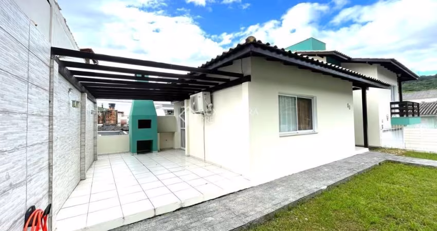 Casa com 2 quartos para alugar na Rua São Miguel, 99, João Paulo, Florianópolis