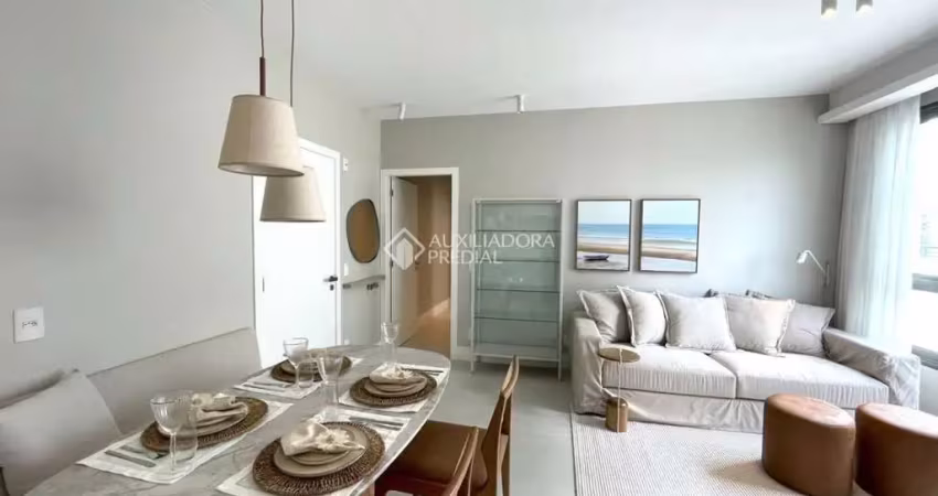 Apartamento com 2 quartos para alugar na Avenida Rio Branco, 430, Centro, Florianópolis
