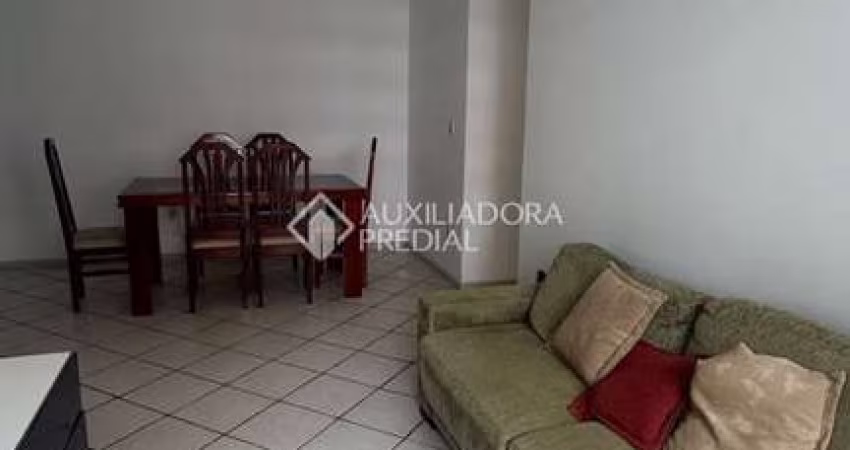 Apartamento com 3 quartos para alugar na Rua Lauro Linhares, 829, Trindade, Florianópolis